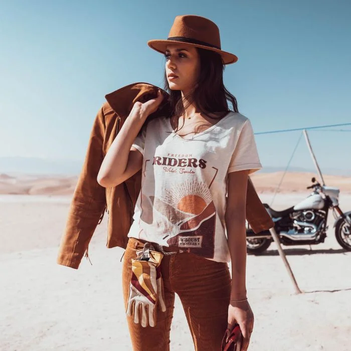 Wildust Sisters Freedom Riders T-Shirt in Off White V-Neck T-Shirt Long Sleeve Cotton Wildust Sisters Freedom Riders T-Shirt in Off White V-Neck T-Shirt Long Sleeve Cotton