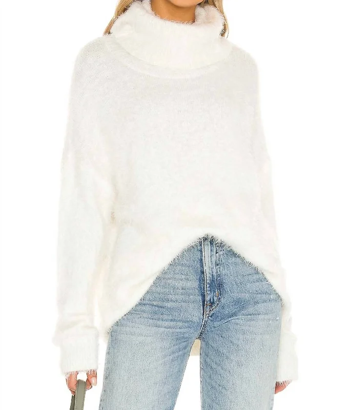 Fatima Turtleneck Sweater In White Collared Crew Neck Turtle Neck